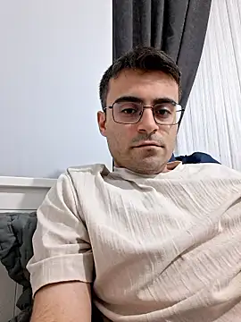 Obstacless online show from January 2026 07:49:02 PM