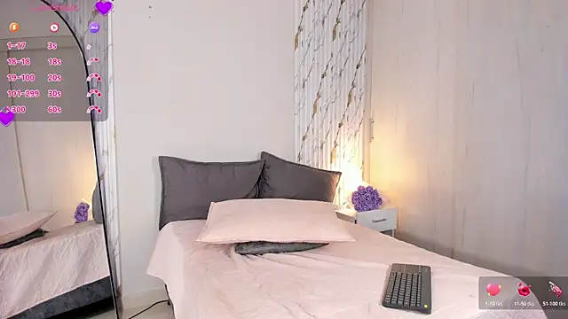 MissVioleet  online show from April 2026 09:39:33 PM