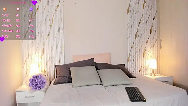 Snapshot of MissVioleet_ chatting on July 2026 05:12:02 PM MissVioleet online show from July 2026 05:12:02 PM