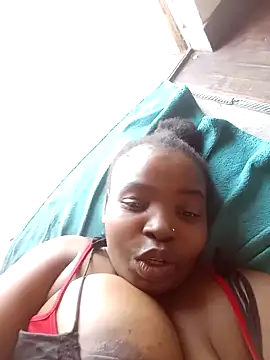 Snapshot of ShySexyBaddiexx chatting on October 2025 11:40:01 AM ShySexyBaddiexx online show from October 2025 11:40:01 AM