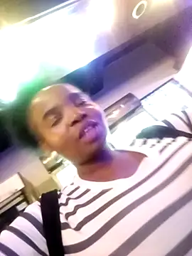 Snapshot of ShySexyBaddiexx chatting on November 2025 10:19:02 PM ShySexyBaddiexx online show from November 2025 10:19:02 PM