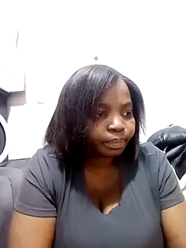 Snapshot of ShySexyBaddiexx chatting on November 2025 05:13:02 PM ShySexyBaddiexx online show from November 2025 05:13:02 PM