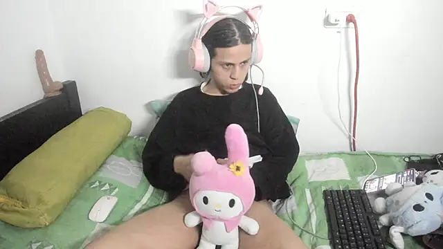 Petite-Goth online show from November 2025 11:04:02 PM