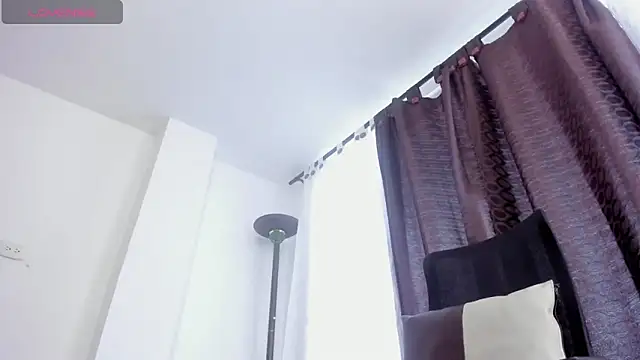miaroberts69 online show from May 2026 09:13:01 PM