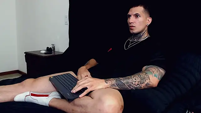 Snapshot of Shane_Clay chatting on October 2025 02:36:01 PM Shane Clay online show from October 2025 02:36:01 PM