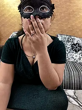 Iampriyaaa15 online show from January 2026 07:35:02 AM