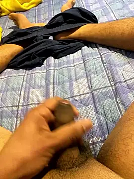 girlslvrs online show from January 2026 02:19:02 PM