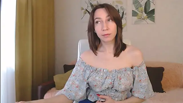 Snapshot of GoodGlamorGirl chatting on February 2025 05:05:01 AM GoodGlamorGirl online show from February 2025 05:05:01 AM