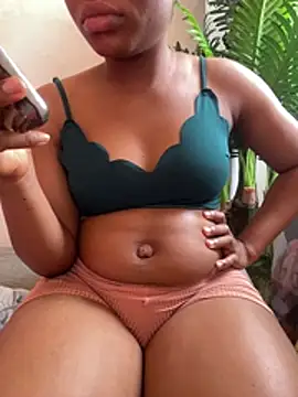 PrettyNina77 online show from March 2026 12:01:01 PM