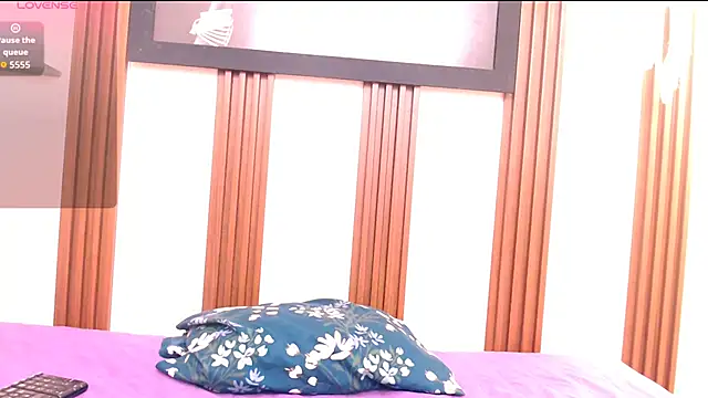 kimberly18cute online show from November 2025 01:15:01 AM