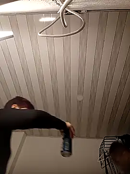 queemking online show from April 2026 12:57:02 AM