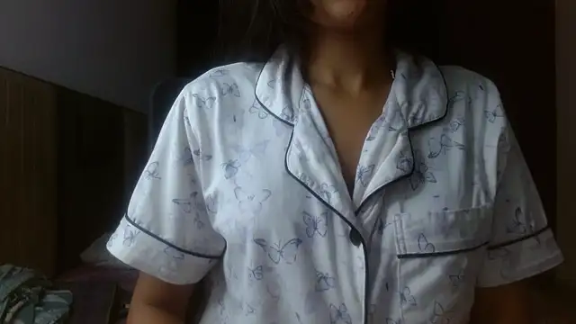 Snapshot of Mini_Meera chatting on June 2026 09:05:02 PM Mini Meera online show from June 2026 09:05:02 PM