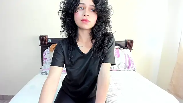 Snapshot of _hesttia chatting on September 2025 07:14:02 PM  hesttia online show from September 2025 07:14:02 PM