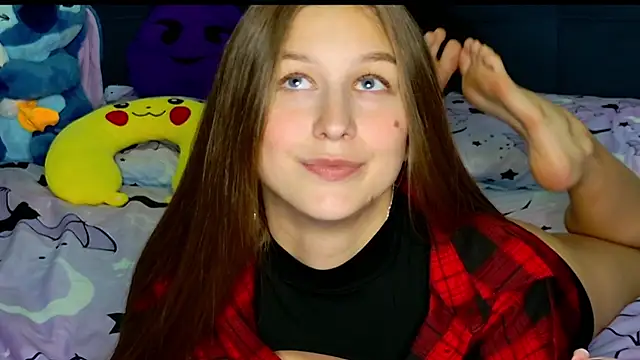 Snapshot of MissEmilyMiller chatting on November 2025 05:39:02 PM MissEmilyMiller online show from November 2025 05:39:02 PM