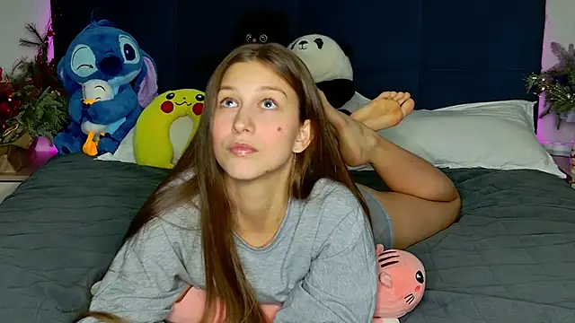 Snapshot of MissEmilyMiller chatting on January 2026 07:30:01 PM MissEmilyMiller online show from January 2026 07:30:01 PM