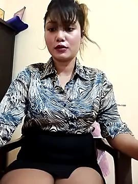 alexa cam44 online show from September 2025 08:02:02 PM