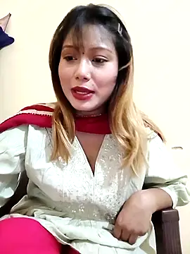 alexa cam44 online show from October 2025 07:34:02 PM