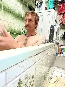 Snapshot of KokosMartin chatting on October 2025 10:08:02 PM KokosMartin online show from October 2025 10:08:02 PM