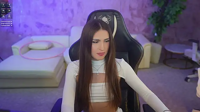 Snapshot of Goldie_Flame chatting on October 2025 06:50:01 PM Goldie Flame online show from October 2025 06:50:01 PM