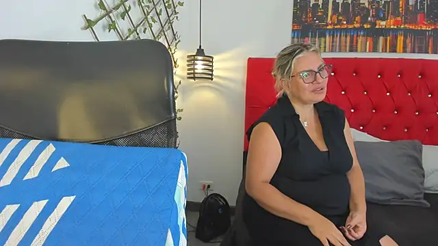 Snapshot of carolinacrus01 chatting on September 2025 05:29:02 PM carolinacrus01 online show from September 2025 05:29:02 PM