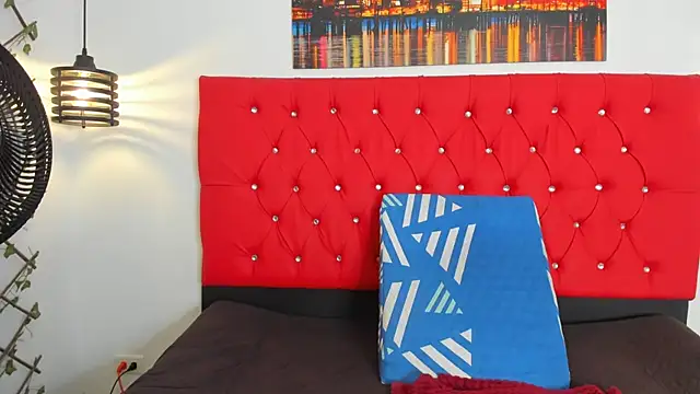 Snapshot of carolinacrus01 chatting on October 2025 03:34:02 PM carolinacrus01 online show from October 2025 03:34:02 PM