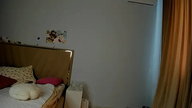 miko moonn online show from October 2025 03:40:02 AM