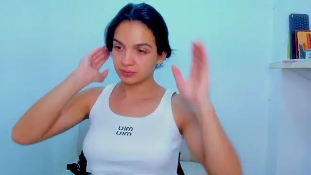 ISA BELLA VZL online show from April 2026 06:49:02 PM