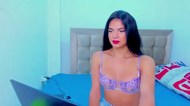 ISA BELLA VZL online show from June 2026 05:13:02 PM