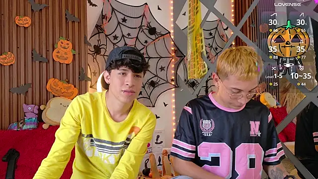 Axel  Evans online show from October 2025 12:49:01 PM