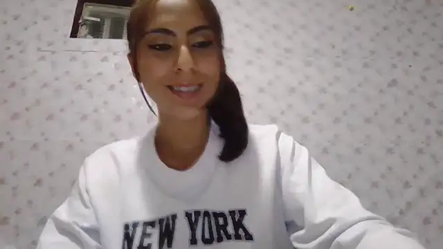 Roselingalvis13 online show from April 2026 03:18:02 AM