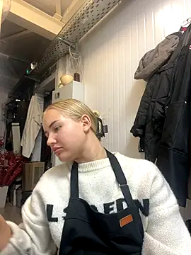 Snapshot of CandyVice chatting on September 2025 06:12:02 PM CandyVice online show from September 2025 06:12:02 PM