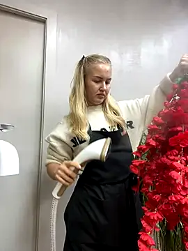 Snapshot of CandyVice chatting on September 2025 05:18:02 PM CandyVice online show from September 2025 05:18:02 PM