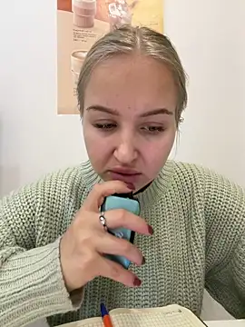 CandyVice online show from November 2025 05:24:01 PM