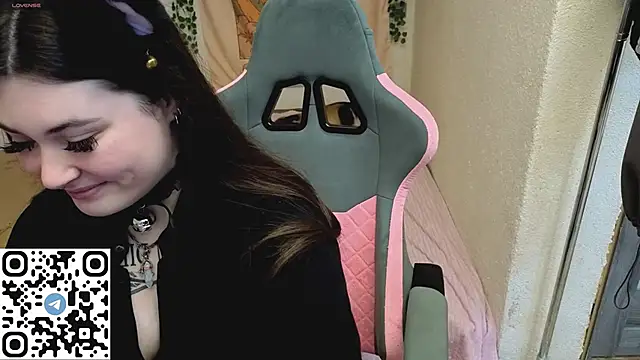 Snapshot of mirana_blade chatting on October 2025 10:52:02 AM mirana blade online show from October 2025 10:52:02 AM