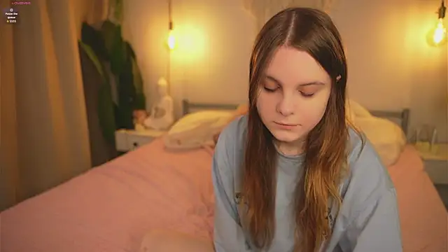 Snapshot of Lu__Lane chatting on December 2025 08:23:01 AM Lu Lane online show from December 2025 08:23:01 AM