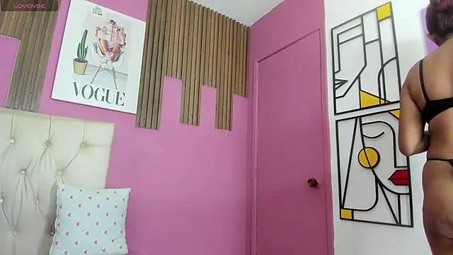 Snapshot of Lucia_Spear chatting on December 2025 12:53:02 PM Lucia Spear online show from December 2025 12:53:02 PM