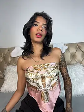 Snapshot of TweetiePieXXX chatting on December 2025 10:39:02 PM TweetiePieXXX online show from December 2025 10:39:02 PM