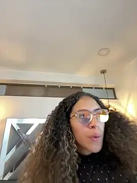 Snapshot of Hanna_Cornee_ chatting on November 2025 05:12:01 PM Hanna Cornee online show from November 2025 05:12:01 PM