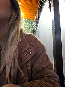 VesperVelvet online show from March 2026 03:11:01 AM