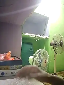 Snapshot of juhijaan2005 chatting on October 2025 05:14:02 PM juhijaan2005 online show from October 2025 05:14:02 PM