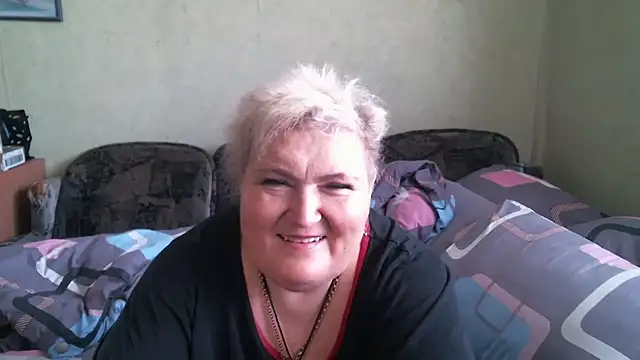 Snapshot of Lana555 chatting on May 2026 10:45:01 AM Lana555 online show from May 2026 10:45:01 AM