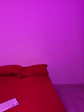 Snapshot of Mihadttraf chatting on September 2025 12:54:02 AM Mihadttraf online show from September 2025 12:54:02 AM