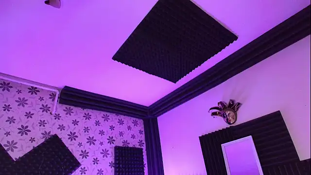 Mihadttraf online show from April 2026 06:10:01 PM