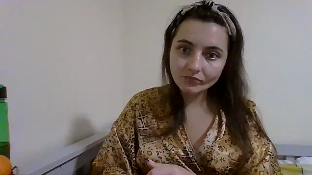 DInaraXRose online show from October 2025 07:00:01 PM