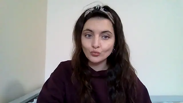 DInaraXRose online show from November 2025 10:52:02 AM