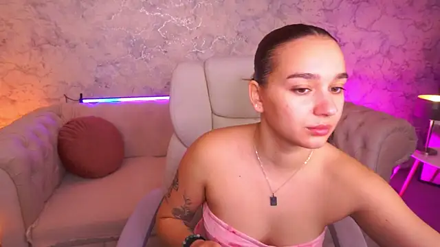 UrMuseOn online show from October 2025 07:56:01 AM