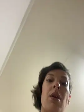 Piggiteablacktea online show from October 2025 07:25:02 PM