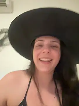 Snapshot of Lady_LauraRose chatting on November 2025 02:13:01 AM Lady LauraRose online show from November 2025 02:13:01 AM