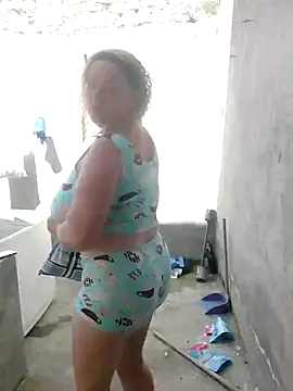 Snapshot of Miss-tetas chatting on December 2025 03:54:01 PM Miss-tetas online show from December 2025 03:54:01 PM