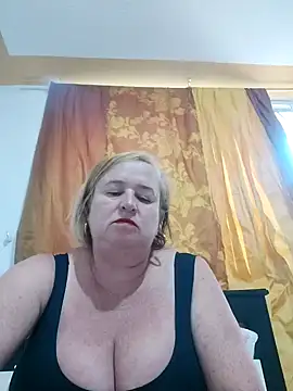 Snapshot of Miss-tetas chatting on December 2025 09:52:01 PM Miss-tetas online show from December 2025 09:52:01 PM